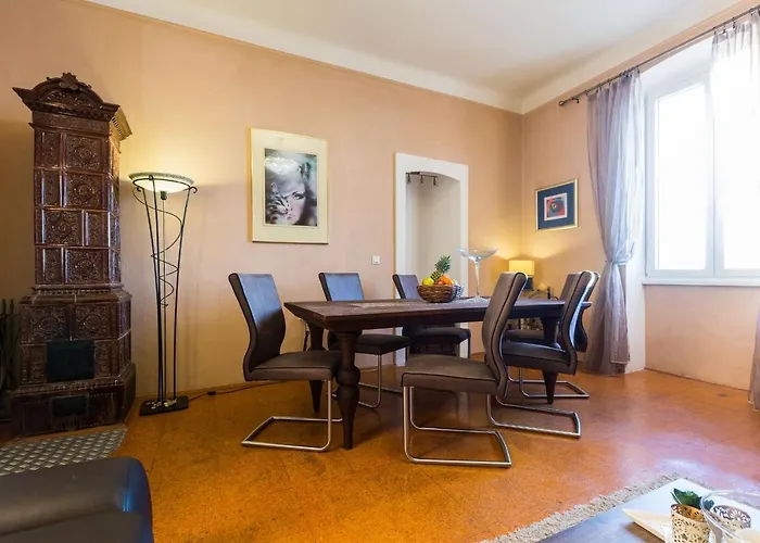 Bristol Lux 3br With View