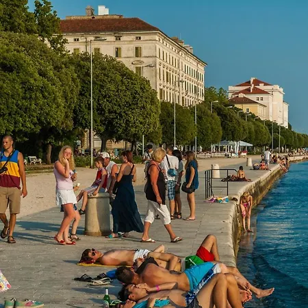 Bristol Lux 3br With View アパート ザダル