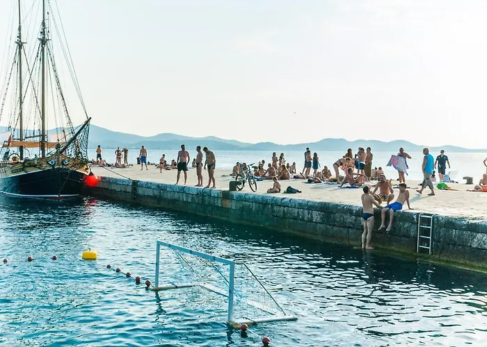 Bristol Lux 3br With View *