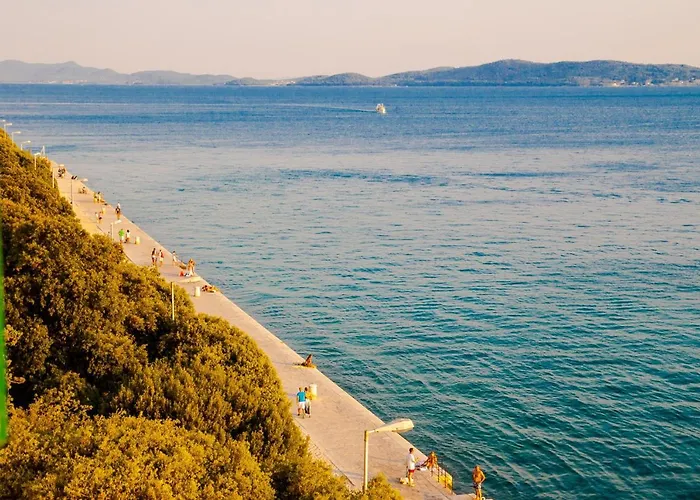 Bristol Lux 3br With View *